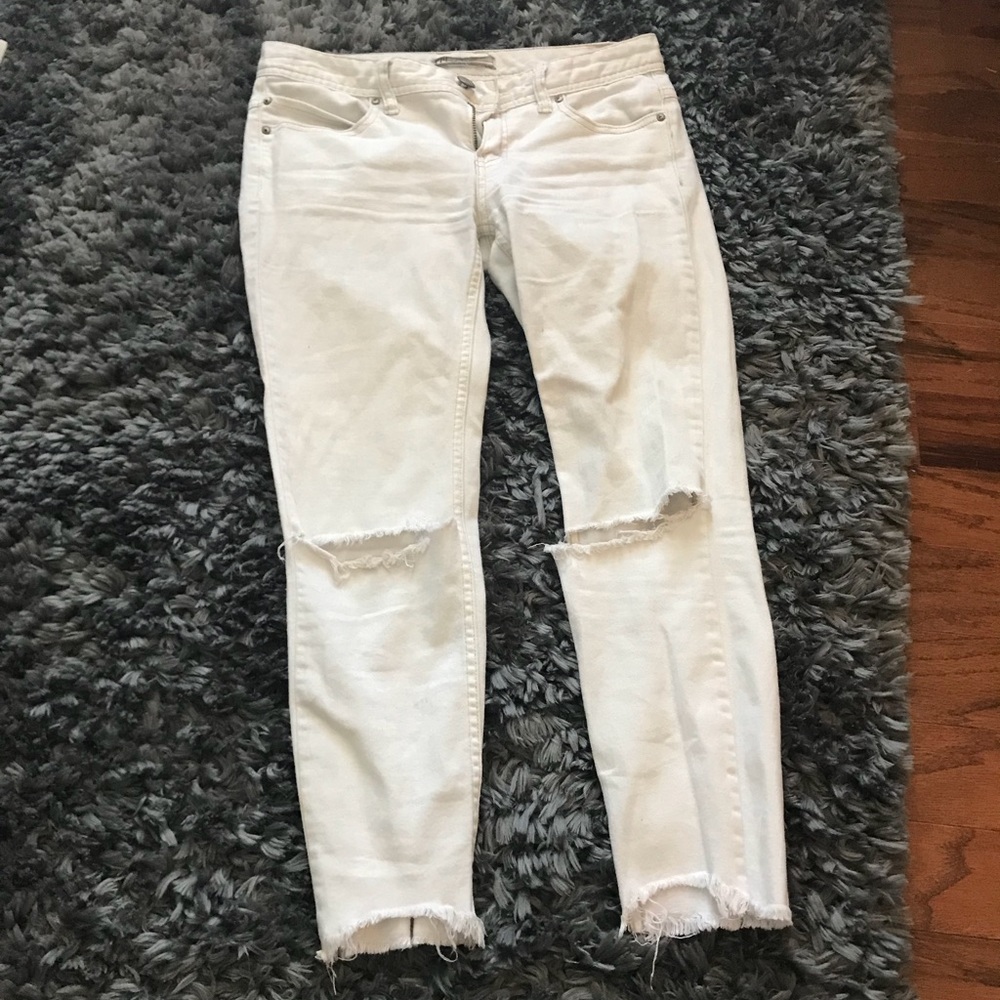 Skinny white free people jeans size 27!!